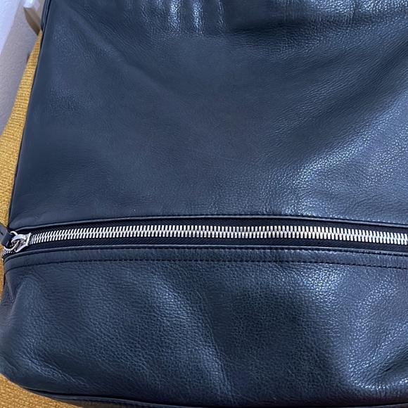 Used once Black Margot 100% leather bucket pocket book..☘️☘️ - Picture 2 of 10